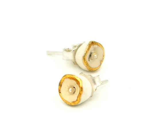 Radiolaria Mini – Keramik-Ohrstecker mit Goldkante