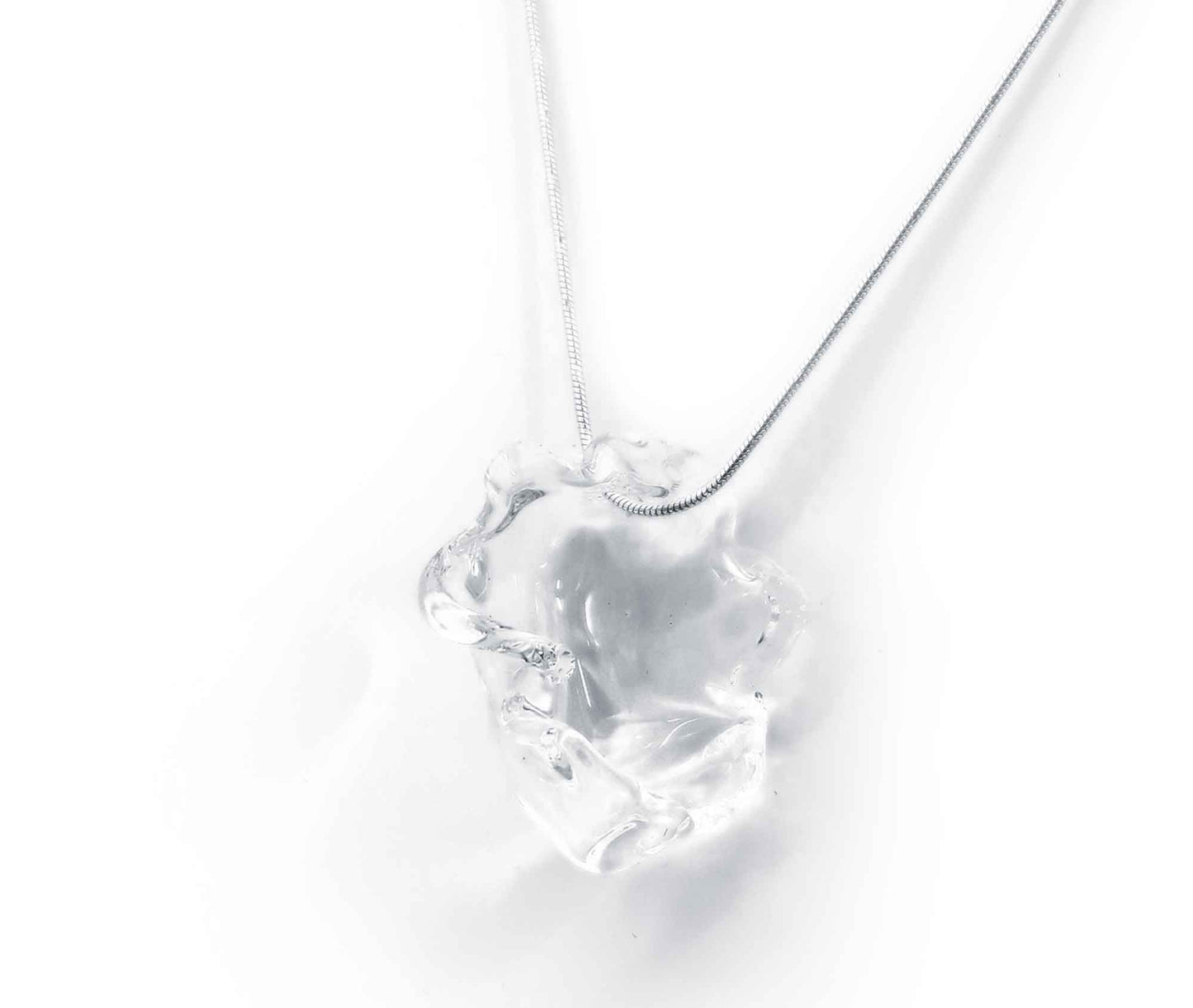 Liquen Transparente – Statement Kette aus Glas und Silber